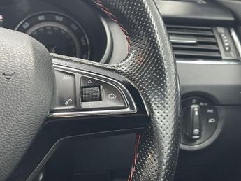 SKODA OCTAVIA 2.0 TDI vRS Estate 5dr Diesel DSG 4WD Euro 6 (s/s) (184 ps)