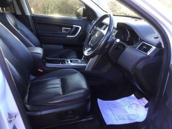 LAND ROVER DISCOVERY SPORT 2.0 TD4 HSE SUV 5dr Diesel Auto 4WD Euro 6 (s/s) (180 ps)