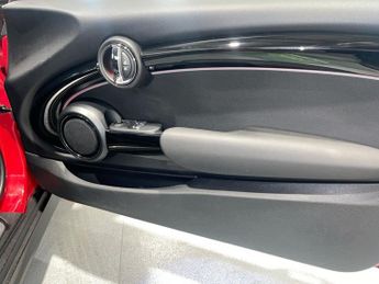 MINI HATCH 2.0 Cooper S Classic Hatchback 3dr Petrol Steptronic Euro 6 (s/s