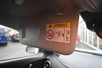 HYUNDAI KONA 64kWh Premium SUV 5dr Electric Auto (10.5kW Charger) (204 ps)