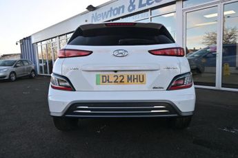 HYUNDAI KONA 64kWh Premium SUV 5dr Electric Auto (10.5kW Charger) (204 ps)