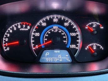 HYUNDAI I10 1.2 Premium Hatchback 5dr Petrol Auto Euro 5 (87 ps)