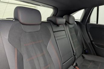 MERCEDES-BENZ EQA EQA 250 66.5kWh AMG Line SUV 5dr Electric Auto (190 ps)