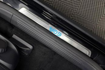 MERCEDES-BENZ EQA EQA 250 66.5kWh AMG Line SUV 5dr Electric Auto (190 ps)