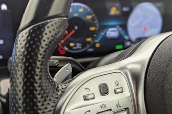 MERCEDES-BENZ EQA EQA 250 66.5kWh AMG Line SUV 5dr Electric Auto (190 ps)