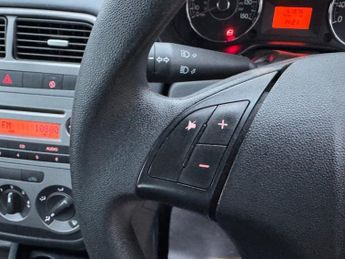 FIAT PUNTO 1.2 Pop Hatchback 3dr Petrol Manual Euro 5 (69 bhp)