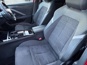 VAUXHALL Astra Electric 54kWh Ultimate Sports Tourer 5dr Electric Auto