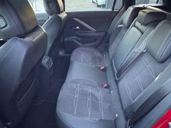 VAUXHALL Astra Electric 54kWh Ultimate Sports Tourer 5dr Electric Auto