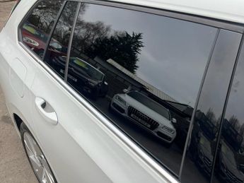 VOLKSWAGEN GOLF 2.0 TDI Style Estate 5dr Diesel DSG Euro 6 (s/s) (150 ps)