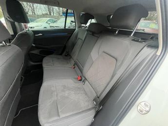 VOLKSWAGEN GOLF 2.0 TDI Style Estate 5dr Diesel DSG Euro 6 (s/s) (150 ps)