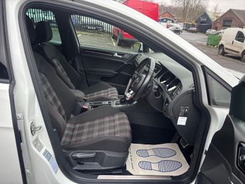 VOLKSWAGEN GOLF 2.0 TSI GTI TCR HATCHBACK 5DR PETROL DSG EURO 6 (S/S) (290 PS)