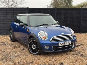 MINI Hatch 1.6 Cooper D Hatchback 3dr Diesel Manual Euro 5 (s/s) (112 ps)