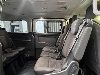 FORD TOURNEO CUSTOM 2.0 320 EcoBlue Titanium Minibus Double Cab 5dr Diesel Auto L2 E