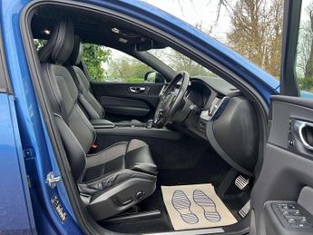 VOLVO XC60 2.0 XC60 R-Design T6 Recharge AWD Auto 4WD 5dr