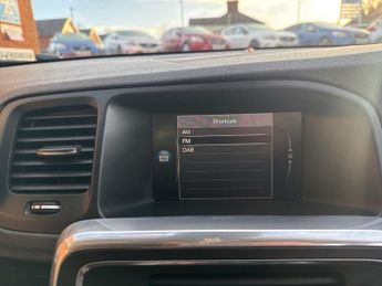 VOLVO V60 CROSS COUNTRY 2.0 D3 Lux Nav Estate 5dr Diesel Auto Euro 6 (s/s) (150 ps)