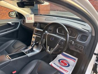 VOLVO V60 CROSS COUNTRY 2.0 D3 Lux Nav Estate 5dr Diesel Auto Euro 6 (s/s) (150 ps)