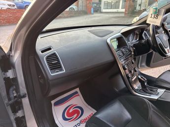 VOLVO XC60 2.4 D5 R-Design Nav SUV 5dr Diesel Auto AWD Euro 6 (s/s) (220 ps