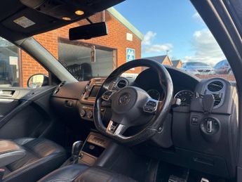 VOLKSWAGEN TIGUAN 2.0 TDI BlueMotion Tech R-Line Edition SUV 5dr Diesel DSG 4WD Eu