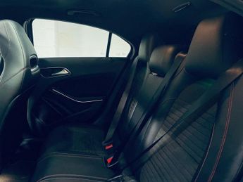 MERCEDES-BENZ A-CLASS 2.1 A200d AMG Line (Premium Plus) Hatchback 5dr Diesel 7G-DCT Eu