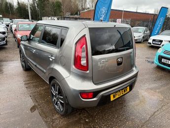 KIA SOUL 1.6 CRDi Quantum SUV 5dr Diesel Auto Euro 5 (126 bhp)