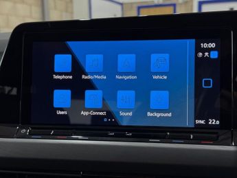 VOLKSWAGEN GOLF 1.5 eTSI MHEV Style Hatchback 5dr Petrol Hybrid DSG Euro 6 (s/s)