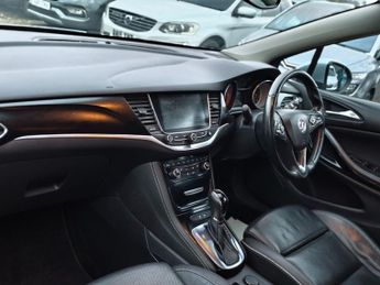 VAUXHALL ASTRA 1.6 CDTi BlueInjection Elite Nav Hatchback 5dr Diesel Auto Euro 