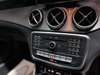 MERCEDES-BENZ CLA 2.1 CLA200d AMG Line Coupe 4dr Diesel 7G-DCT Euro 6 (s/s) (136 p