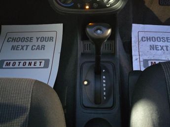 VAUXHALL CORSA 1.4i 16v Design Hatchback 3dr Petrol Automatic (a/c) (178 g/km, 