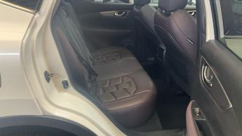 NISSAN QASHQAI 1.6 dCi Tekna+ SUV 5dr Diesel XTRON Euro 6 (s/s) (130 ps)