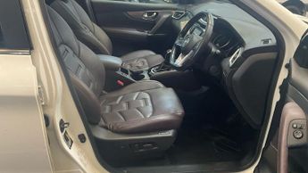 NISSAN QASHQAI 1.6 dCi Tekna+ SUV 5dr Diesel XTRON Euro 6 (s/s) (130 ps)