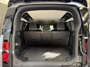 LAND ROVER DEFENDER 3.0 D200 MHEV S SUV 5dr Diesel Auto 4WD Euro 6 (s/s) (200 ps)