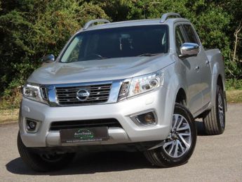 Nissan Navara 2.3 dCi Tekna Pickup Double Cab 4dr Diesel Manual 4WD Euro 6 (s/