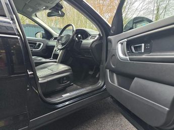LAND ROVER DISCOVERY SPORT 2.0 TD4 HSE Luxury SUV 5dr Diesel Auto 4WD Euro 6 (s/s) (180 ps)