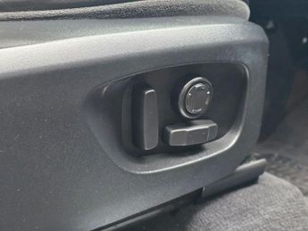 LAND ROVER DISCOVERY SPORT 2.0 TD4 HSE Luxury SUV 5dr Diesel Auto 4WD Euro 6 (s/s) (180 ps)