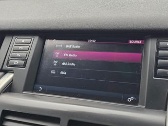 LAND ROVER DISCOVERY SPORT 2.0 TD4 HSE Luxury SUV 5dr Diesel Auto 4WD Euro 6 (s/s) (180 ps)