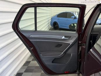 VOLKSWAGEN GOLF 1.4 TSI 8.7kWh GTE Hatchback 5dr Petrol Plug-in Hybrid DSG Euro 