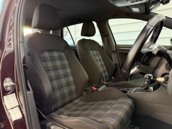 VOLKSWAGEN GOLF 1.4 TSI 8.7kWh GTE Hatchback 5dr Petrol Plug-in Hybrid DSG Euro 