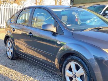 FORD FOCUS 1.6 Zetec Climate 5dr