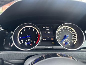 VOLKSWAGEN GOLF 2.0 R TECH 