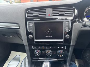 VOLKSWAGEN GOLF 2.0 R TECH 