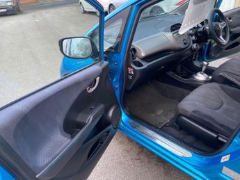 HONDA JAZZ 1.4 i-VTEC ES Hatchback 5dr Petrol i SHIFT Euro 4 (100 ps)