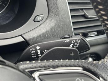 AUDI Q3 1.4 TFSI CoD S line SUV 5dr Petrol S Tronic Euro 6 (s/s) (150 ps