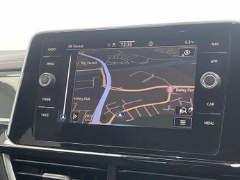 VOLKSWAGEN T-ROC 2.0 TDI R-Line SUV 5dr Diesel DSG Euro 6 (s/s) (150 ps)