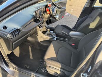 HYUNDAI I30 1.4 T-GDi Blue Drive SE Nav Hatchback 5dr Petrol DCT Euro 6 (s/s