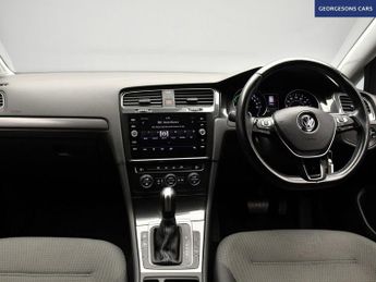 VOLKSWAGEN E-GOLF 35.8kWh e-Golf Hatchback 5dr Electric Auto (136 ps)