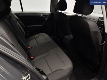 VOLKSWAGEN E-GOLF 35.8kWh e-Golf Hatchback 5dr Electric Auto (136 ps)