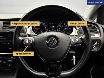 VOLKSWAGEN E-GOLF 35.8kWh e-Golf Hatchback 5dr Electric Auto (136 ps)