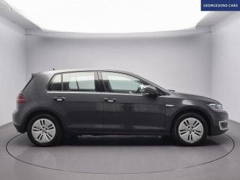 VOLKSWAGEN E-GOLF 35.8kWh e-Golf Hatchback 5dr Electric Auto (136 ps)