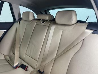 BMW 3 SERIES 2.0 320d Luxury Touring 5dr Diesel Auto xDrive Euro 6 (s/s) (190