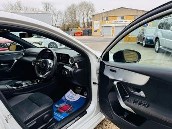 MERCEDES-BENZ A-CLASS 2.0 A200d AMG Line (Executive) Hatchback 5dr Diesel 8G-DCT Euro 